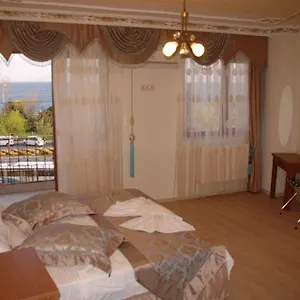 3* Hotel Seahouse Suites