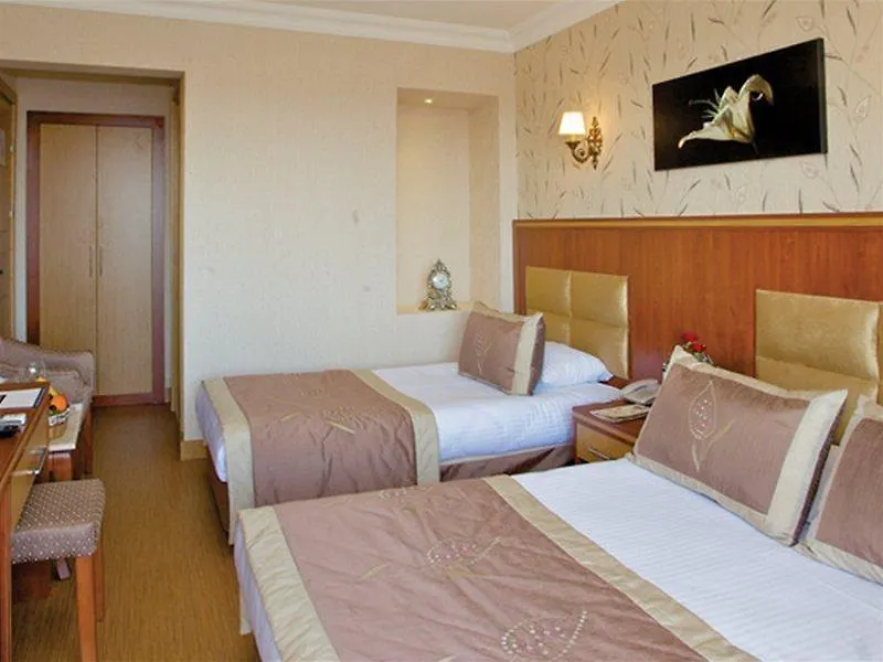 Hermanos Hotel Istambul 3*,